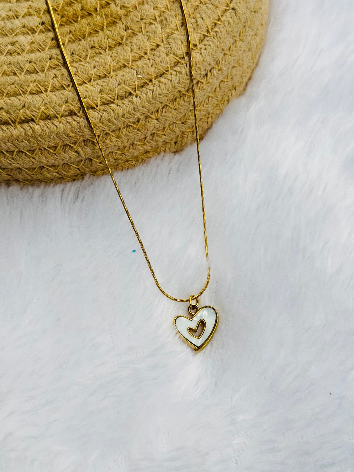 Sweetheart seal necklace