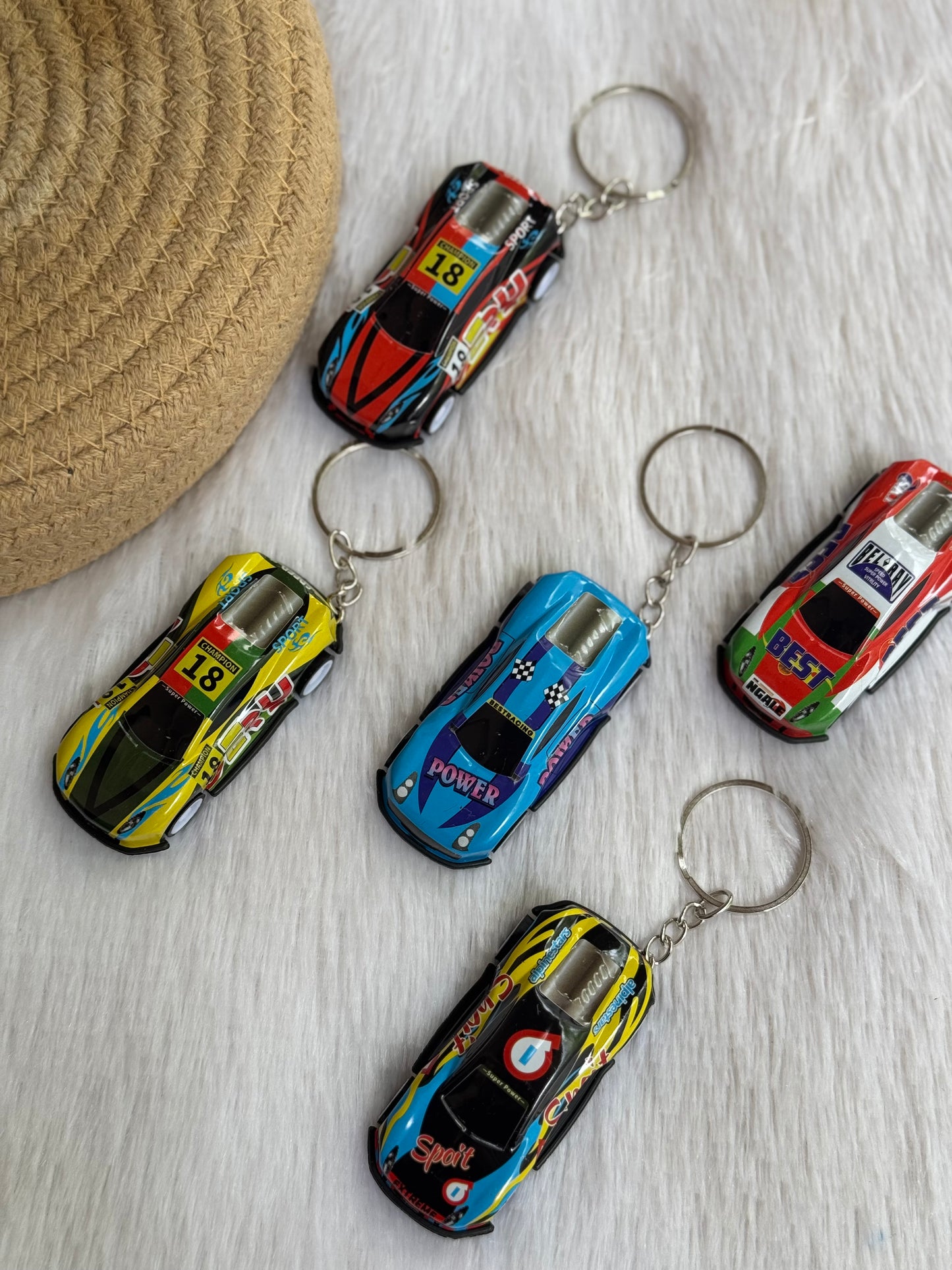 Pull up car keychain