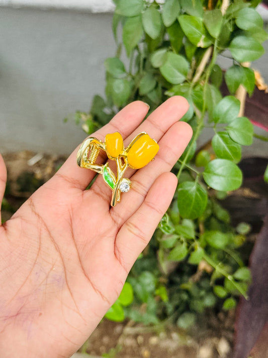 Tulip metal claw