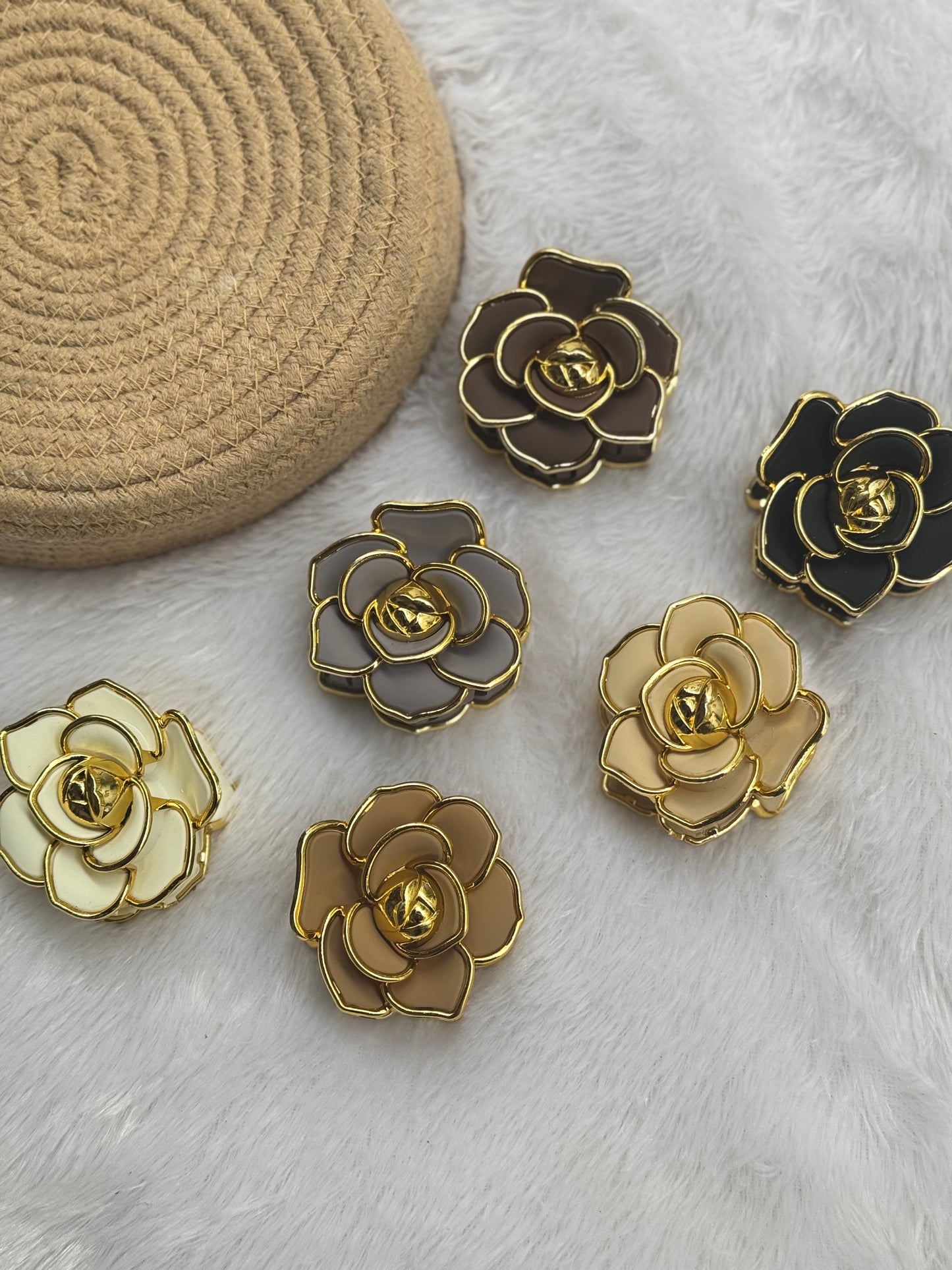 Classy Rose claw