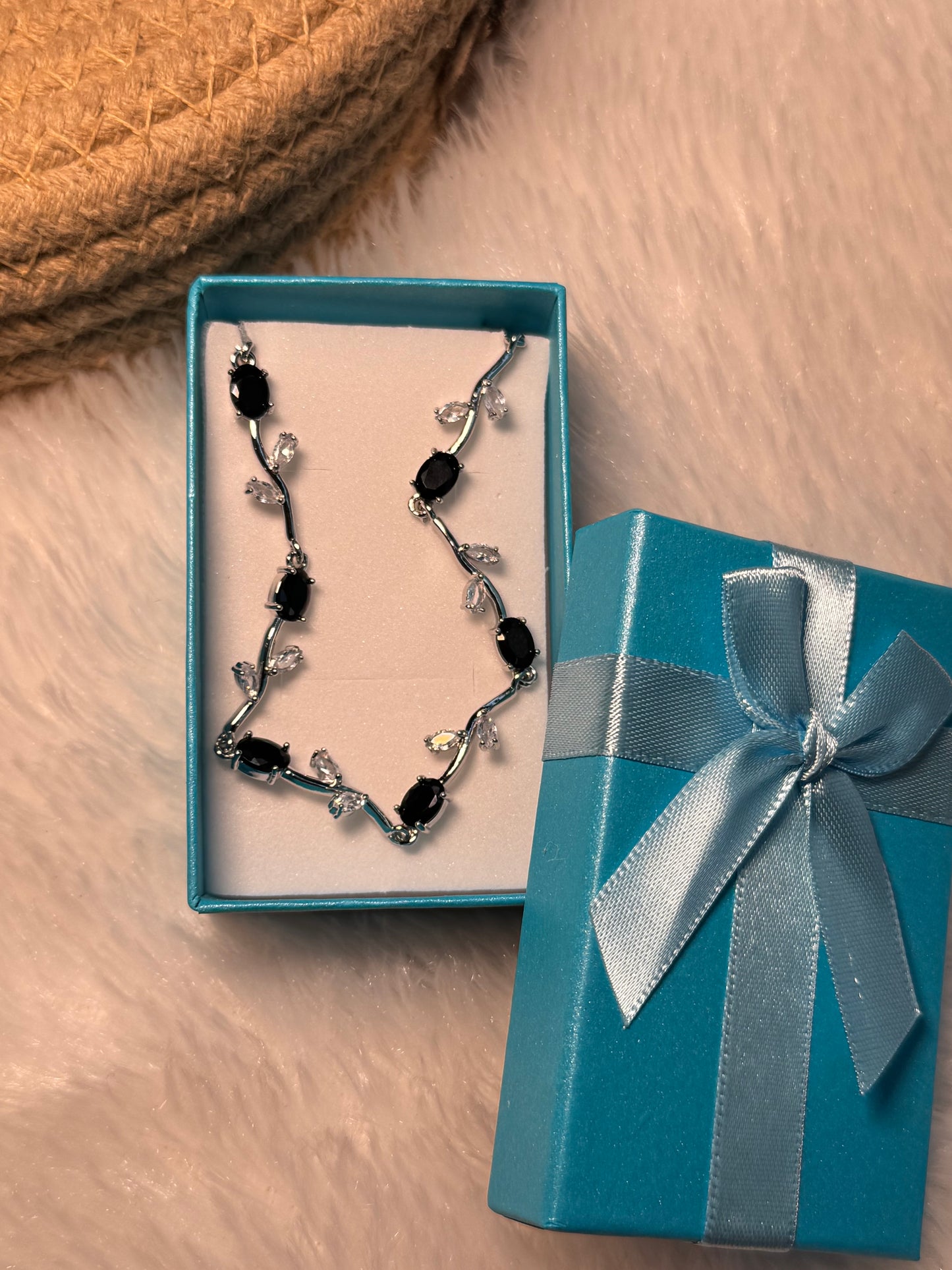 Tulip bracelet