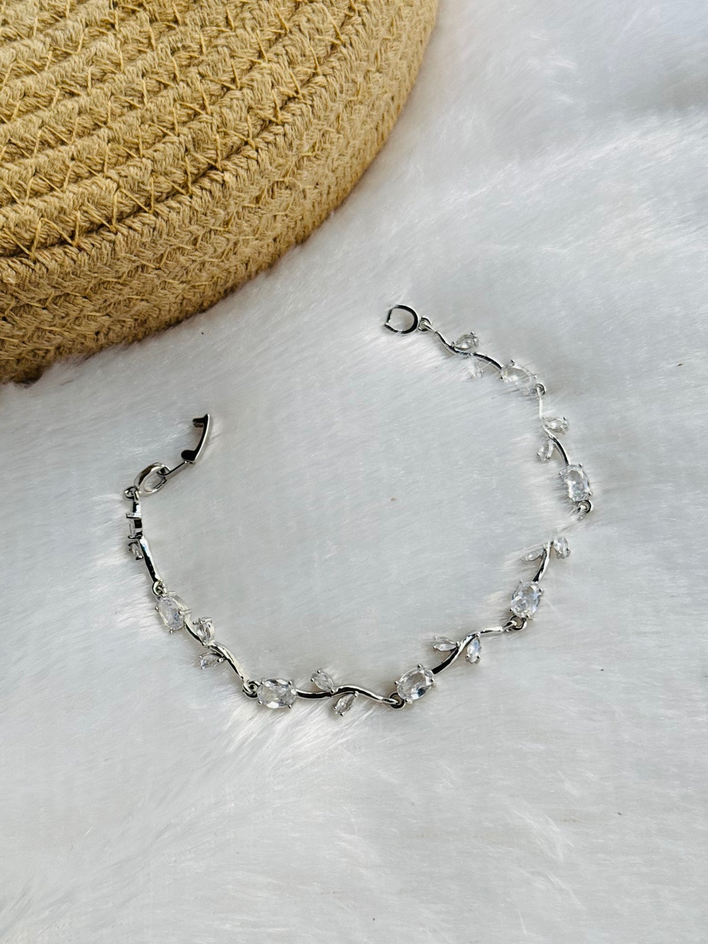 Tulip bracelets