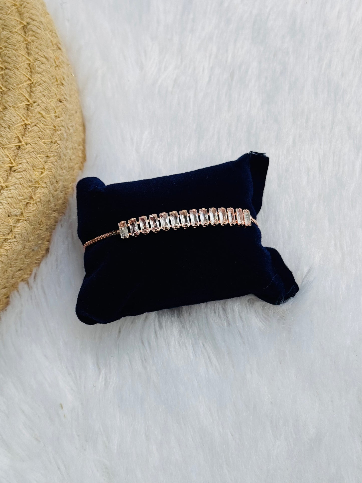 Tennis bracelet