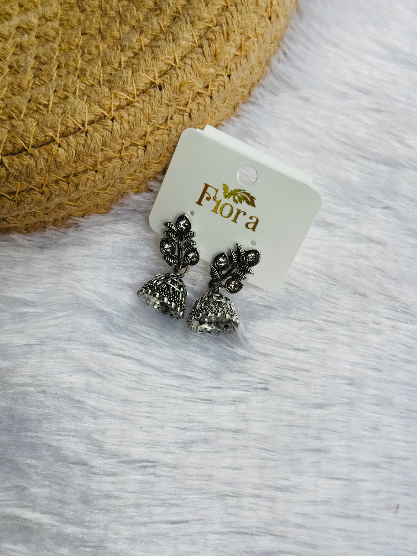 Small jhumka