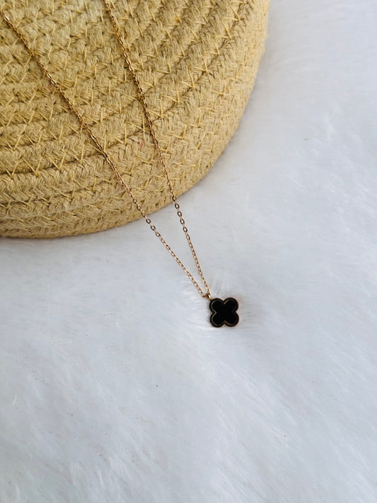 Minimal necklace