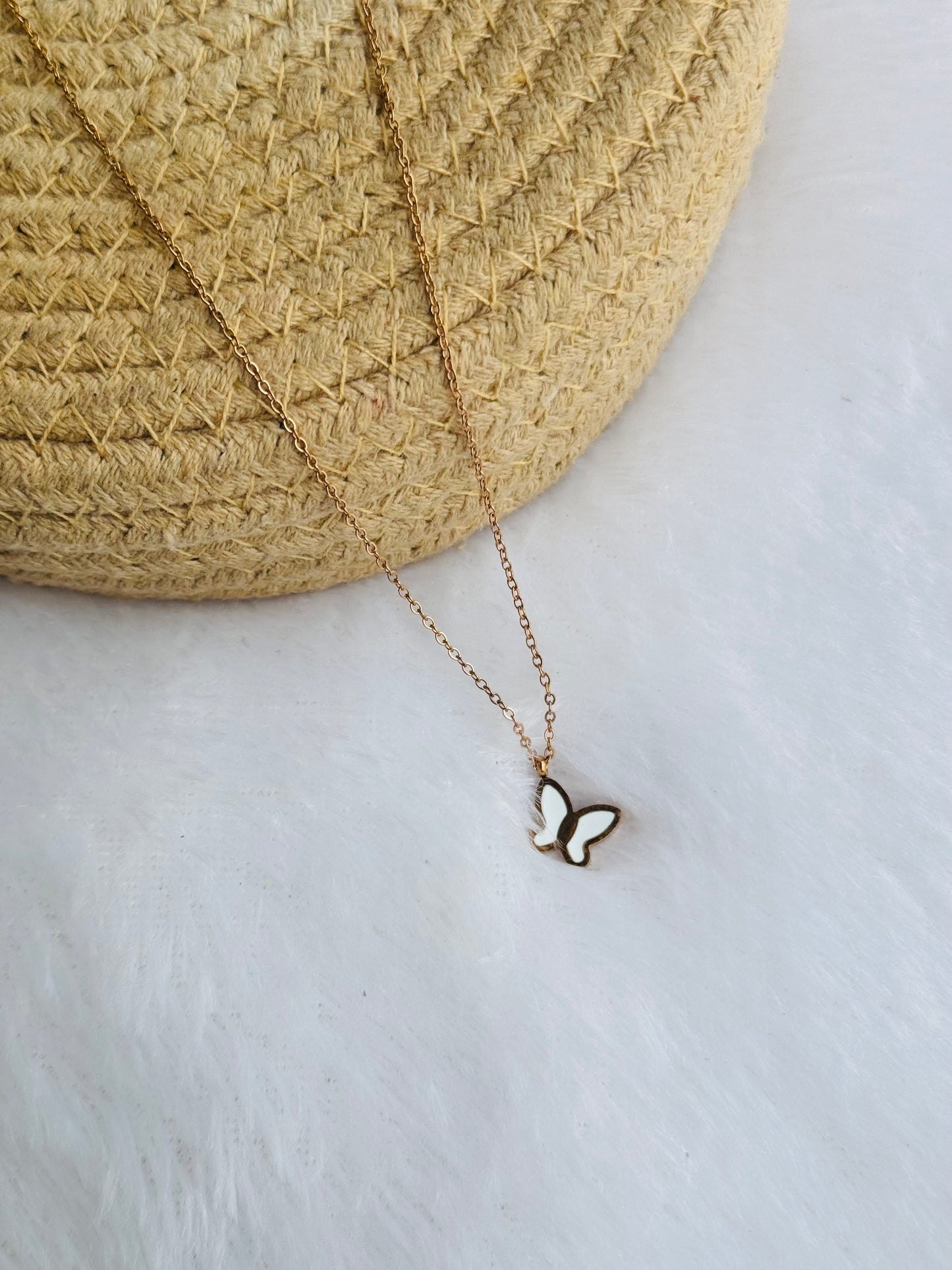 Minimal necklace