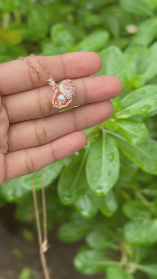 Shell pearl Pendent